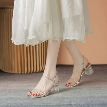 2023 Zână Feng Shui cu Diamante pentru Femei Pantofi de Vară Stil Nou, Un Picior cu Tocuri Groase si Tocuri inalte, Două Femei cu Sandale