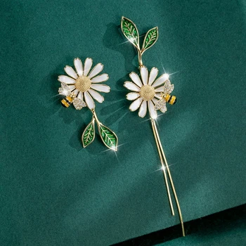 Drăguț Daisy Soare Floare Stud Cercei Ciucure Lung de Albine Fluture Zircon Asimetric Cercel pentru Femei Fata de Partid Bijuterii