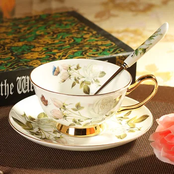 Stil European AURIRE Ceașcă ceașcă de ceai mat Ceramice de Cafea Ceasca si farfurie Set Portelan Drinkware Cana de Flori De Trandafir Alb